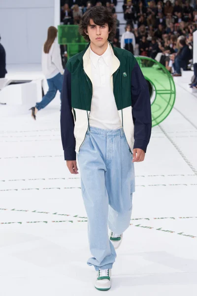 Look 11